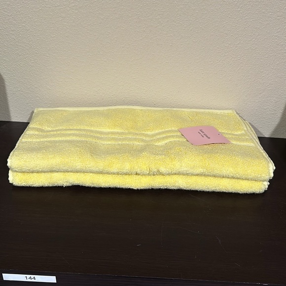 NWT Kate Spade ♠️ hand towels set of 2 - Picture 3 of 5